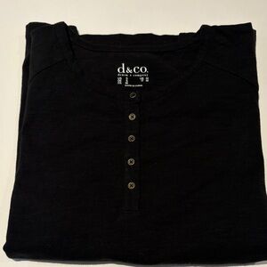 D&Co Women’s Black Long Sleeve Henley Size M